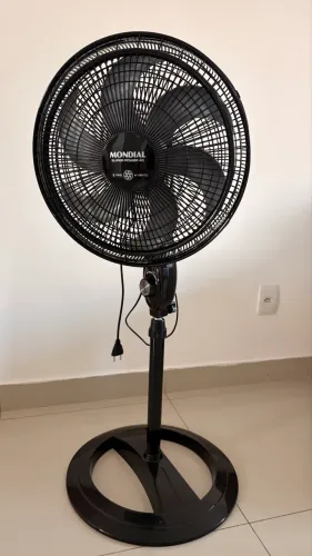 Desapego: 2 Ventiladores de Coluna Mondial Super Power 40 (ZERADOS!)