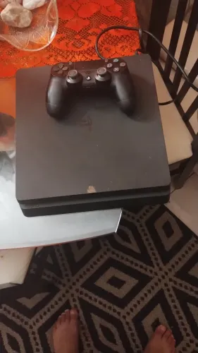 Ps4 com 4 jogos 2 controles aceito notebook ou Pc como troca