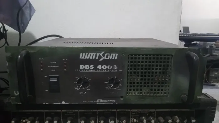 Amplificador wattsom DBS 4000