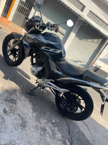 Moto CB TWISTER 250F AVISTA !