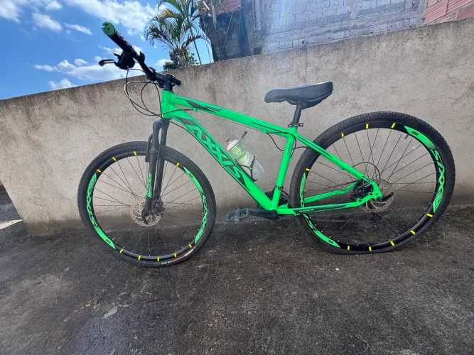 Vendo bicicleta de alumínio aro 29