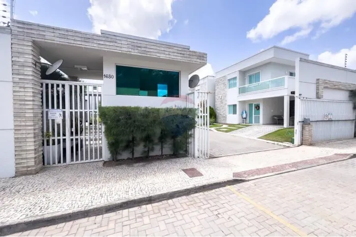 A Casa que Redefine o Sentido de Espaço e Privacidade  Condomínio Belle Carmelle
