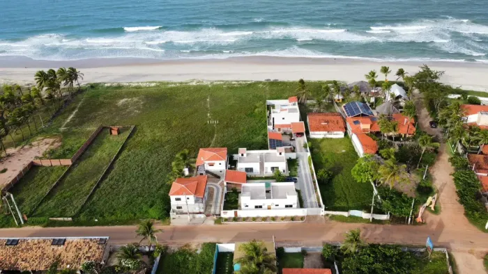 Exclusivo no Litoral: Casa Vista Mar com 4 Chalés Mobiliados em Barra do Cunhaú