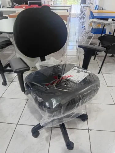 Cadeira executiva ergonômica Nova