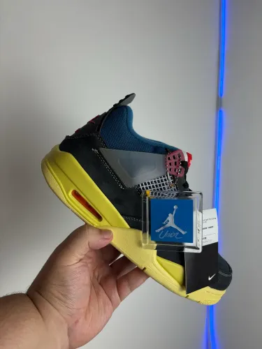Air Jordan 4 
