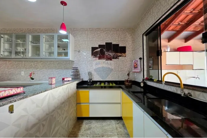Casa à Venda em Mogi Guaçu - Jardim Bandeirantes - AT: 300 m².