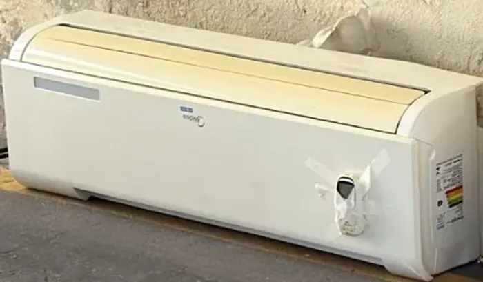 Ar Condicionado Midea 18.000 BTUS (Venda apenas do Equipamento - Não há condensador).