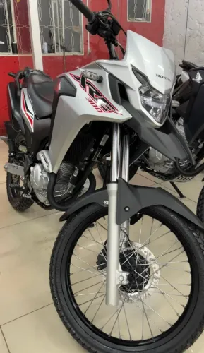 XRE300 prata 2021
