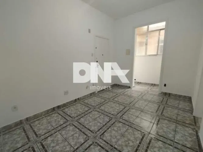 QUARTO E SALA EM BOTAFOGO / ACEITA AIRBNB / PRÓXIMO METRÔ FLAMENGO