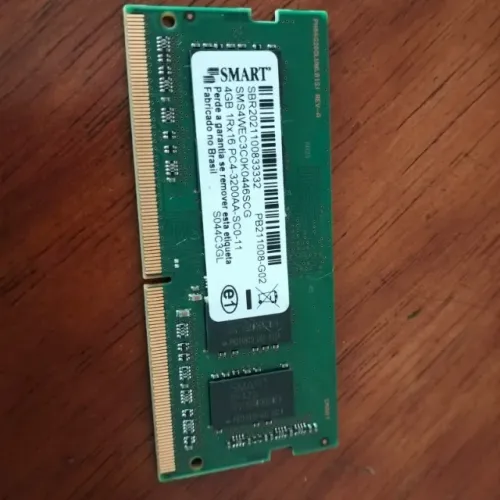 Memória 4 GB DDR4 com frequência de 3200 MHz
