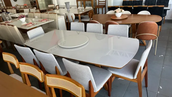 Mesa nova resistente madeira