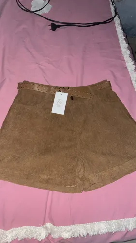 Vende-se short SORELLY boutique 