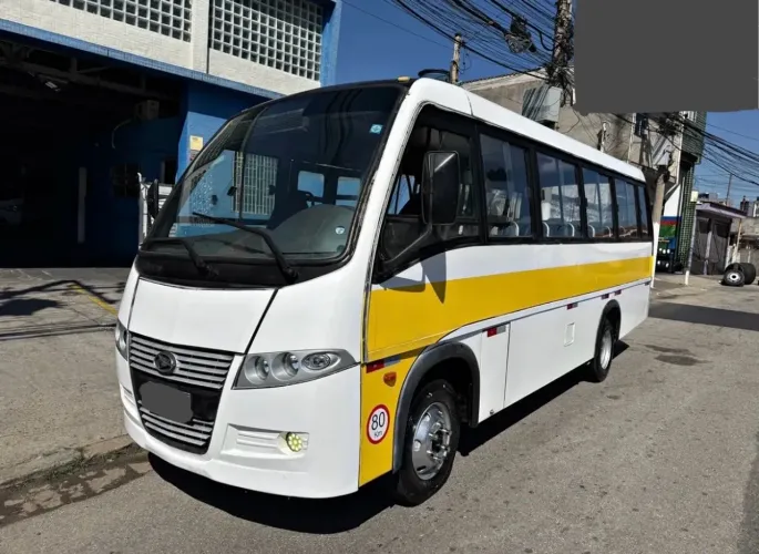 VOLARE V8 2008 - 30 LUGARES 