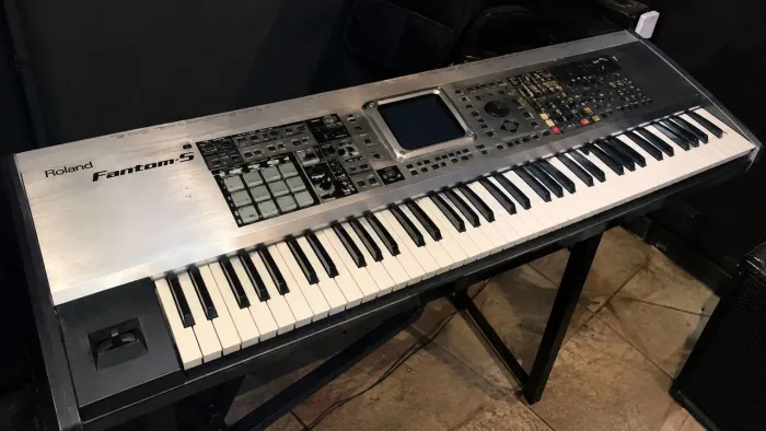 Sentetizador Roland Fantom-S 61 Bem cuidado
