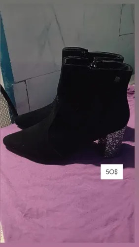 Bota cano curto salto grosso
