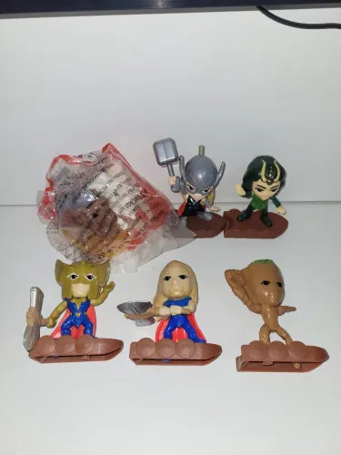 Coleção c 6 personagens Thor amor e trovão novos Mcdonalds