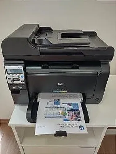 Impressora laser colorida HP m175