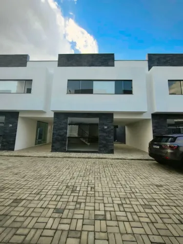 Casa para alugar no condomínio Sky Park