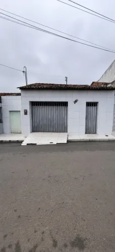 Casa Com Quintal e Garagem No Rosário, Localização Privilegiada em Rosário, Bezerros-PE