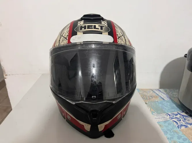 Vendo capacete Helt modelo articulado