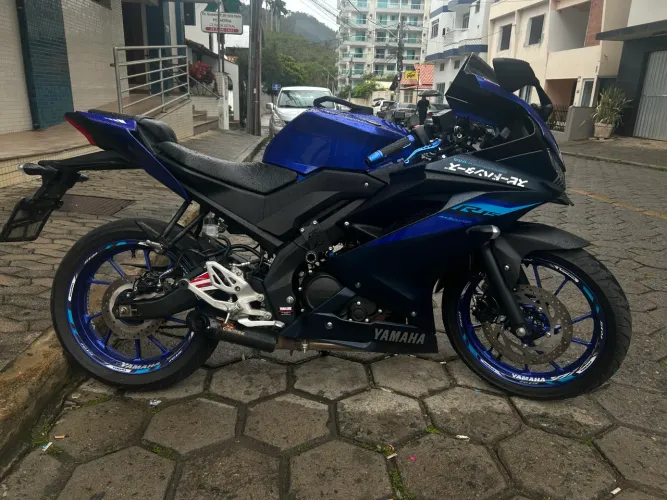 Yamaha R15 (Leia Descrição)