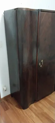 Guarda roupa antigo solteiro