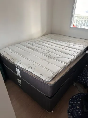 Cama box + colchão