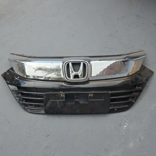Frente cromada Honda HR-V 2020