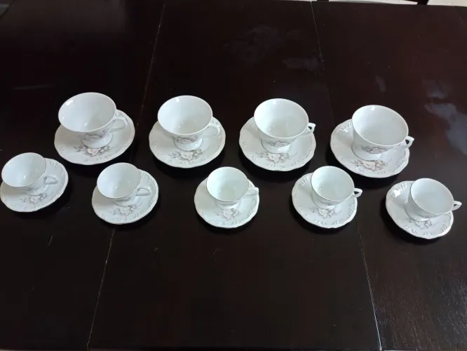 Conjunto com 9 peças -Porcelana Schimidt: 4 grandes _ 5 pequenasp