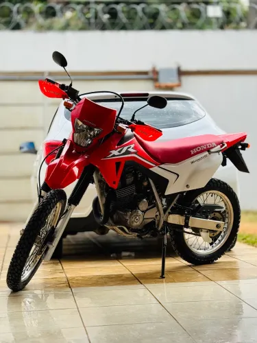 XR Tornado 250 ano 2008