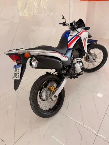 XRE 300 2014