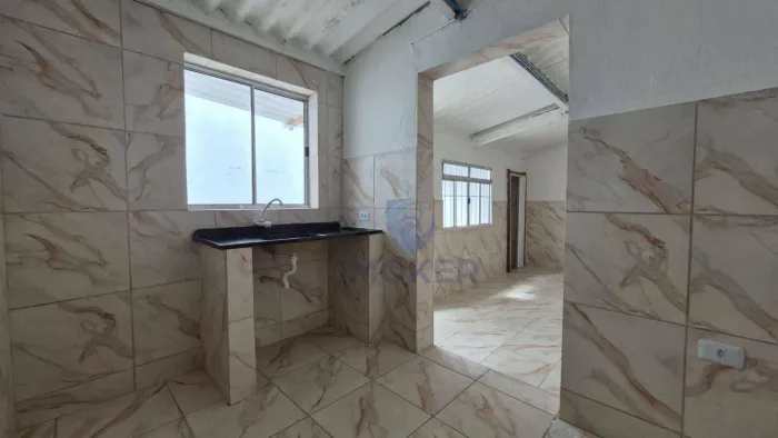 Casa individual Suzano/SP; 1 dormitório; cozinha; sala; área de serviço/quintal; sem vaga 