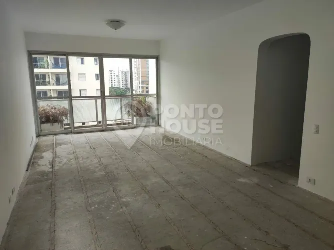 Apartamento com 3 dormitórios e 3 vagas para venda ou locação em Moema