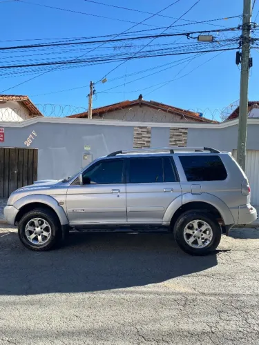 Mitsubishi Pajero Sport HPE 2.5 4X4 Diesel Mec. 2010
