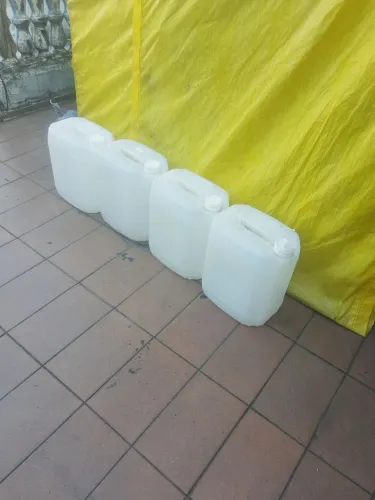 Galão de 20 litros vazio para produtos de limpeza 