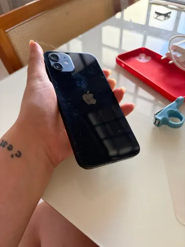 iPhone 12 64 GB Preto