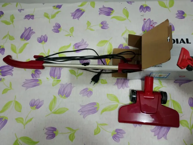 Vendo aspirador de pó super conservado na caixa