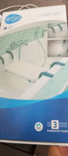Assento para banheiro marca sensea modelo confort projetado para oferecer segurança e conf