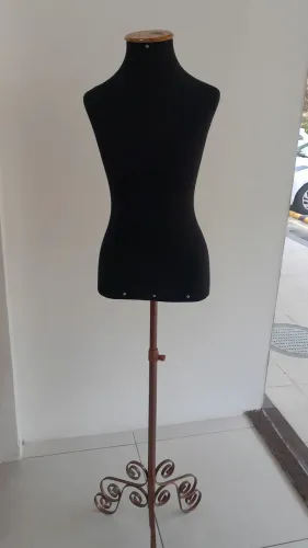 Vendo manequim busto pedestal Rose!! Oportunidade R280,00