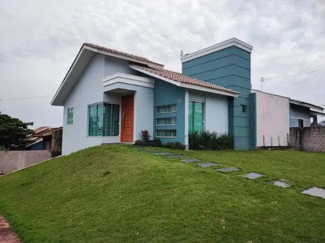 Casa esquina Semi-mobiliada, Florença, Rua comercial, Wadis Dall Oglio.
