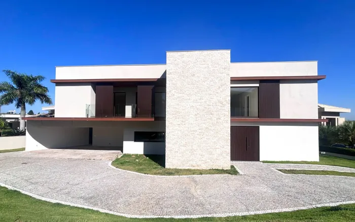 Casa de Condomínio com 4 Quartos e 6 banheiros para Venda ou Locação, 489 m² por R$ 5.900.