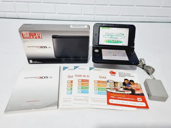 J111- PRETO- Console 3ds xl D.E.S.B.L.O.Q.U.E.A.D.O