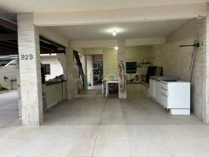 Excelente casa comercial/residencial em Barreiros com 120,00 m2