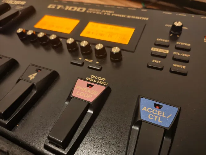 Pedaleira guitarra Boss GT-100