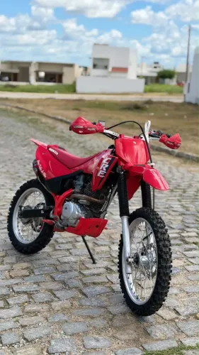 VENDO OU TROCO CRF