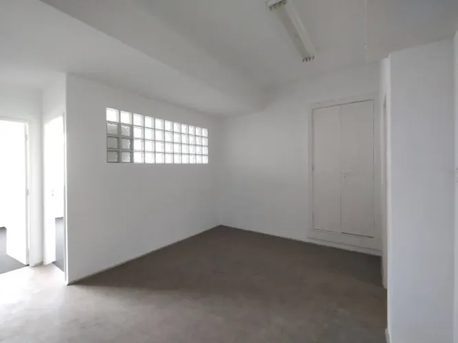 Sala Comercial para Locação na Sé 50 m², 3 Salas e Excelente Localização