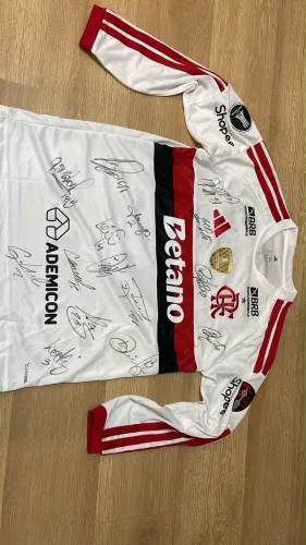 Camisa oficial autografada Flamengo !!