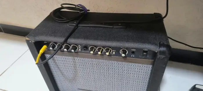 Cubo p guitarra/baixo