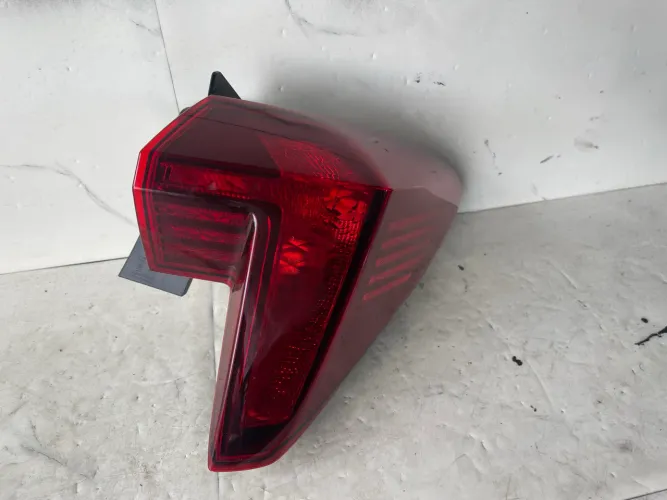 Lanterna Do Hb20 2023/26 Hatch Sem Led Lado Direito (Recuperada)