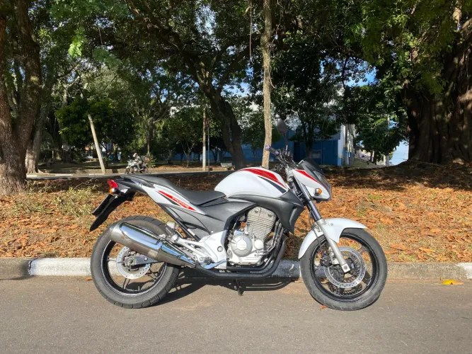 HONDA CB300 R 2012 Hollywood Edit